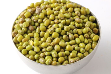 Uncooked Green mung beans