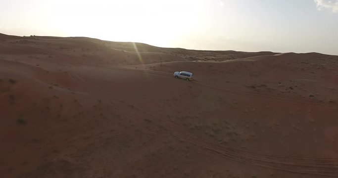4x4 driving on dunes in Wahiba Sands