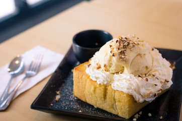 Honey toast ice cream popular desserts for everyone