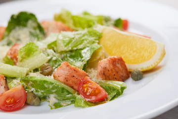 salad with grilled salmon