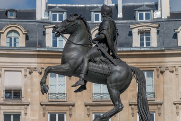 Obraz premium statue cheval