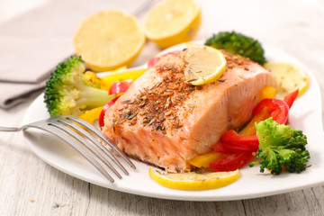 grilled salmon fish with vegetables