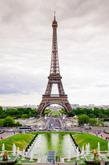 Fototapeta na wymiar Eiffel Tower view from Place du Trocadero