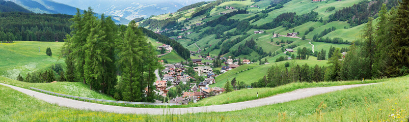 Fototapeta na wymiar Village in the Dolomites