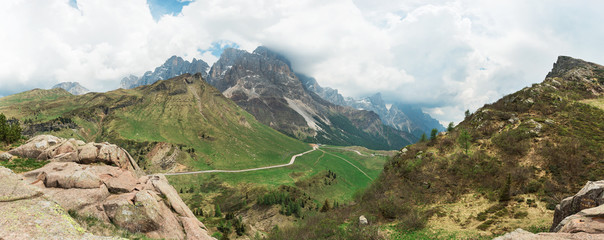  road in the Italian Alps