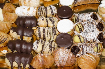 assortimento di piccoli dolci