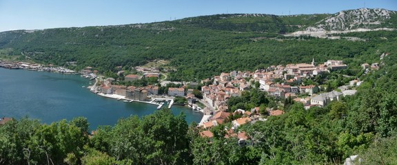 Fototapeta na wymiar Bakar village with bay, Croatia
