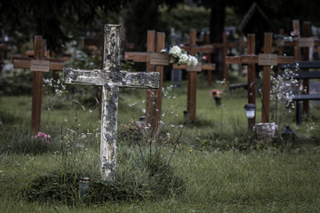 Düstere Friedhofsszene