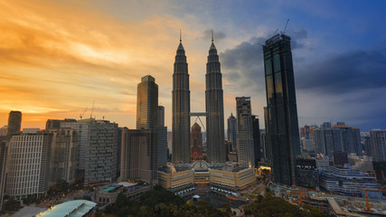 Fototapeta na wymiar Kuala Lumpur skyline during night