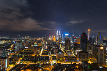 Fototapeta na wymiar Kuala Lumpur skyline during night