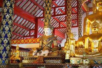 Fototapeta na wymiar Wat Suan Dok