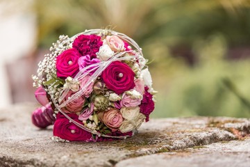 Brautstrau&szlig; mit Rosen