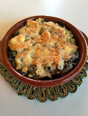 Pasta con gambas gratinada al horno con queso parmesano