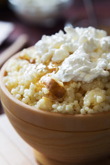 Millet porridge with pear and cottage cheese macro