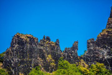 PIC DE MONTAGNE TROPICALE