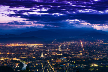 Fototapeta na wymiar Nubi su Torino