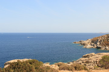 Fototapeta na wymiar Panoramablick - Küste von Korsika im Sommer