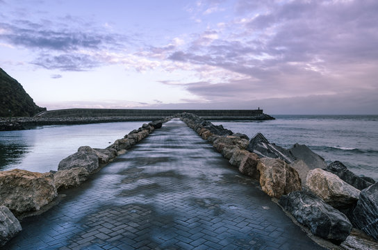 Camino del rompeolas