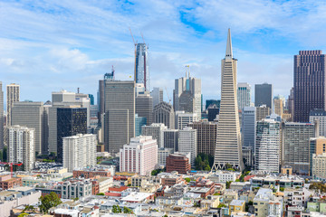 Fototapeta na wymiar Beautiful view and Skyline of business center in downtown San Francisco, California in USA