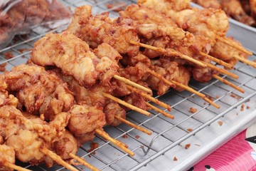 Fried chicken is delicious in the market