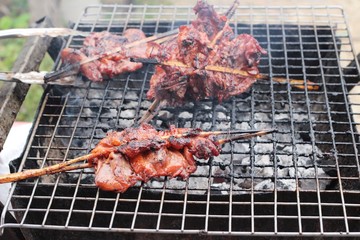 Grilled chicken is delicious in the market