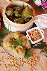 Stuffed dough pyramid dessert is delicious ( Kanom Tien)