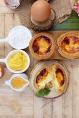 Egg tart is delicious and egg in box