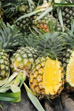 Fresh pineapple is delicious in the market