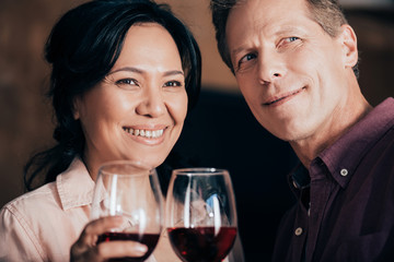 couple drinking wine
