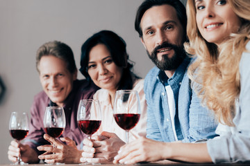 friends drinking wine