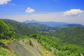 Fototapeta premium 西吾妻スカイバレーと磐梯山（裏磐梯・北塩原村）