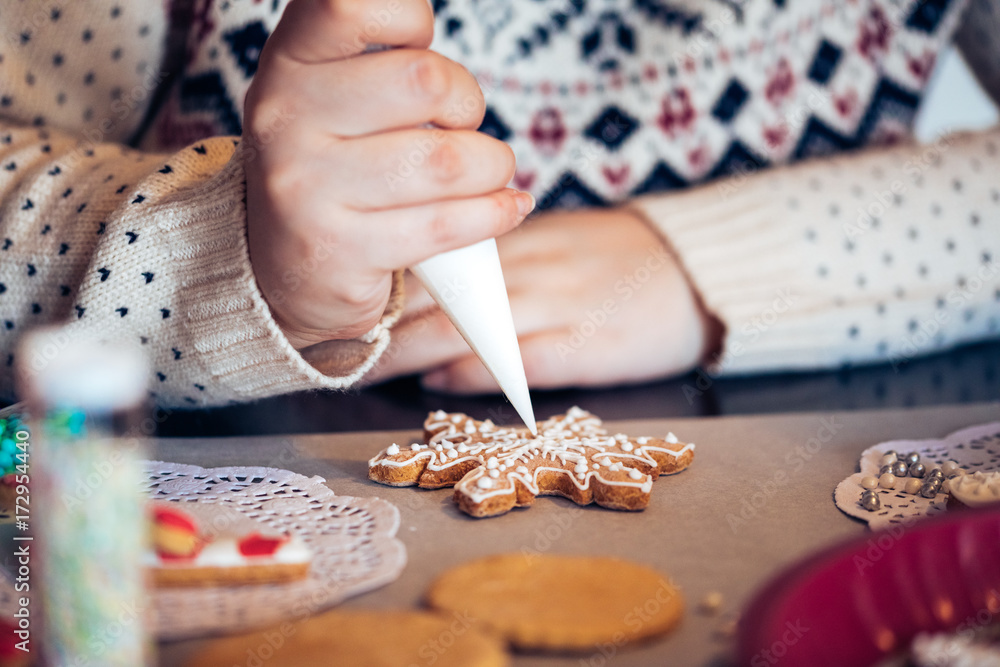 Poster gingerbread snowflakes