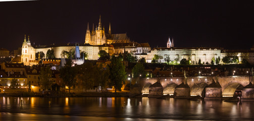 Fototapeta na wymiar Prag in der Nacht
