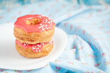 Puff cronuts with pink glaze