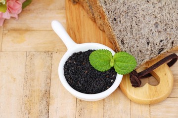 Whole wheat bread with seed black sesame
