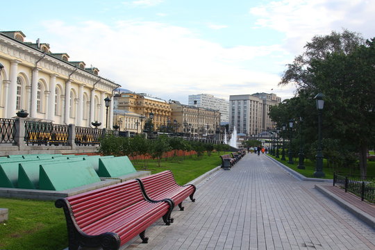 Morning in the Kremlin's Alexander Garden