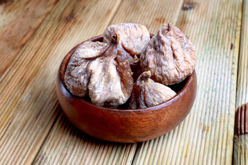 Dried figs
