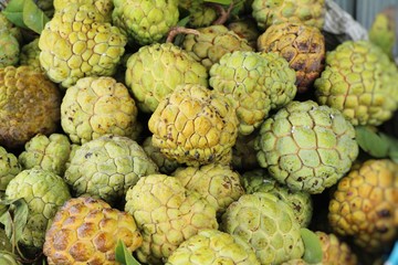Sugar apple is delicious in the market