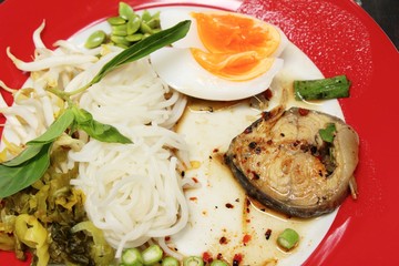 Rice noodles and spicy fish boiled pot
