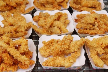 Fried chicken is delicious in the market
