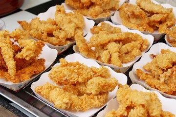 Fried chicken is delicious in the market