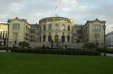 Oslo - Parlament - obrazy, fototapety, plakaty
