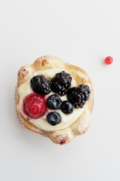 Berries Mini Cake