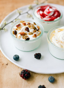 Organic yogurt toppings
