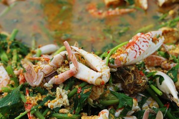 Fried crab with curry powder is delicious