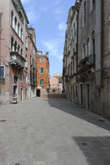 Fototapeta na wymiar Street view in ancient Venice, Italy