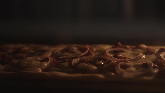 Pizza bake sin oven, close up