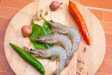 Fresh raw shrimp