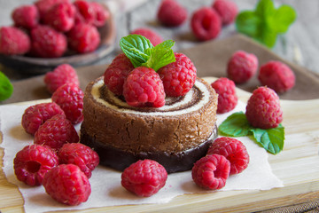 Chocolate cake with fresh raspberries and mint