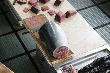 raw tuna, sliced